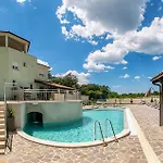 1 Bedroom Awesome In Apartmán